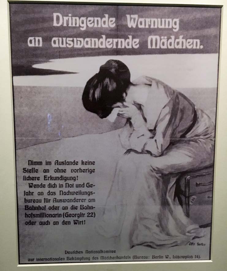 plakat-auswandernde-madchen