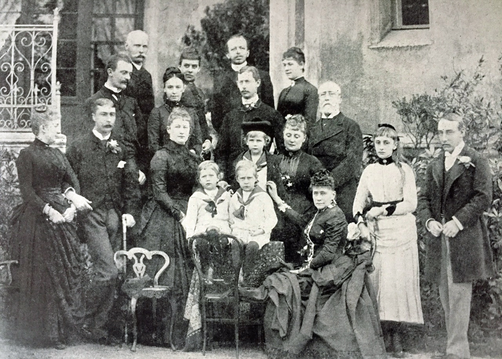 1888-feos-family_sm 1888-feos-family_sm