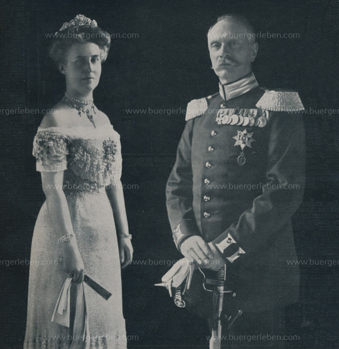 daheim-1910-46.-jahrgang-nr.51-s.1_silberne-hochzeit-des-grossherzogs-friedrich-ii.-von-baden-und-deer-grossherzogin-hilda-sm