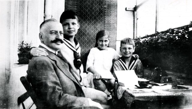 tw2_kinder1 tw2_kinder1