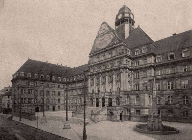 daheim_09-nr.37-s.3-rathaus-kassel