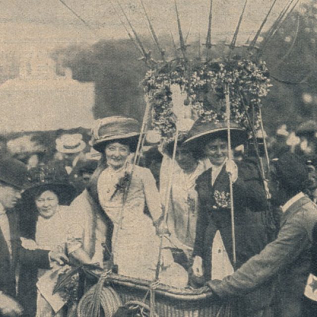 sz.-s.-1002weibl.-pioniere-luftschiffahrt