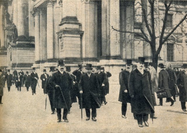 sz-09_10-s.331-wiedereroffnung-reichstag sz-09_10-s.331-wiedereroffnung-reichstag