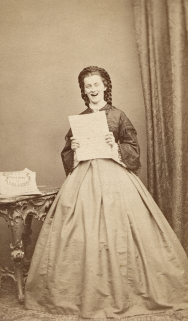 bild3_sophie-charlotte-liess-sich-sogar-singend-fotografieren