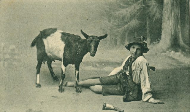 Ziegenhirte (goasbua) aus Tirol Ziegenhirte (goasbua) aus Tirol