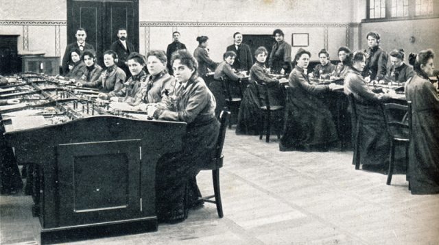 ulm-04-05-i-kl-s.173-umschaltesaal-fernsprechamt