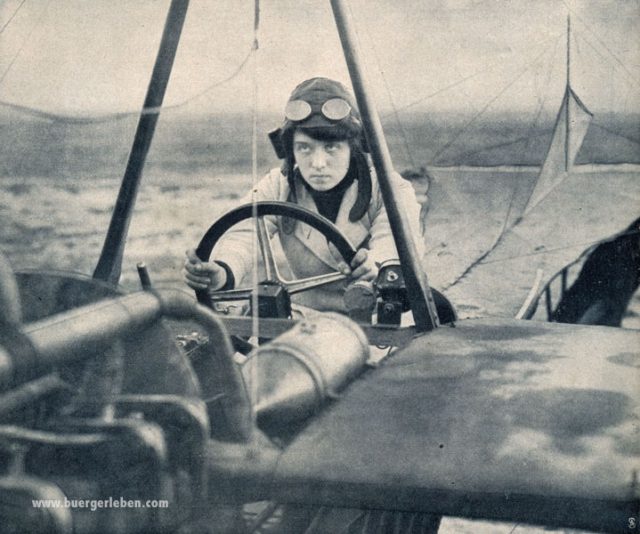 woche-11-2.-s.1550-pilotin-nelly-beese woche-11-2.-s.1550-pilotin-nelly-beese