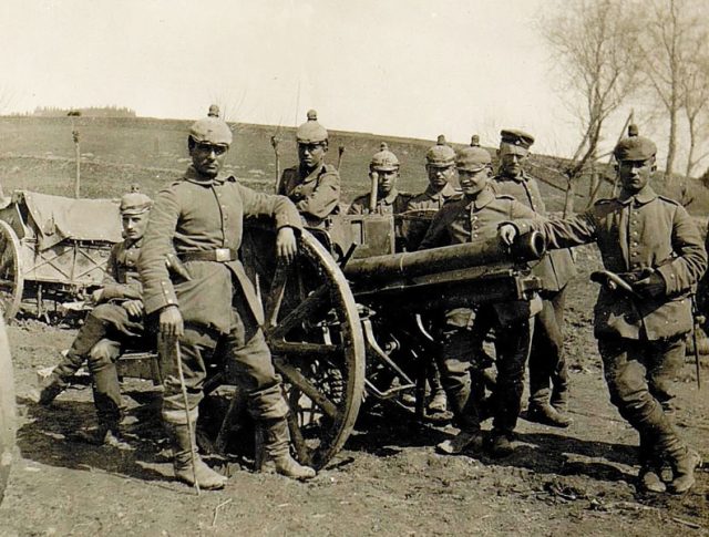 Deutsche Artillerie, zu Plawie. Deutsche Artillerie, zu Plawie.