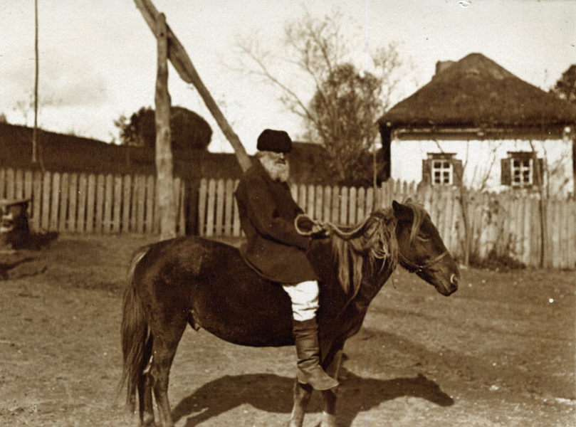 50_august-v.-schulthess-rechberg-auf-pferd-andreas-von-schulthess