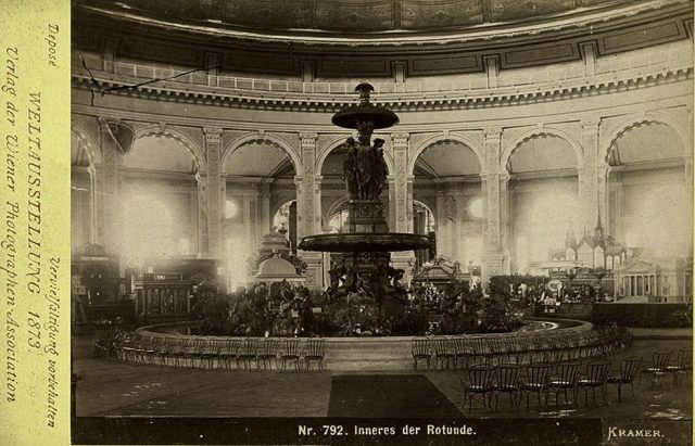 inneres-der-rotunde-mit-brunnen.-foto-kramer inneres-der-rotunde-mit-brunnen.-foto-kramer