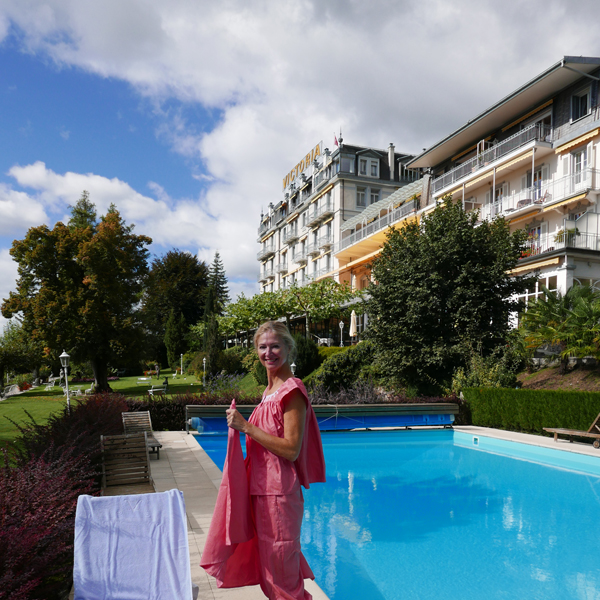 bild3-victoria-glion-am-pool