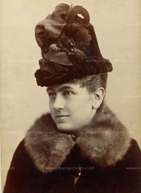 katharina-schratt-portraet-mithut katharina-schratt-portraet-mithut