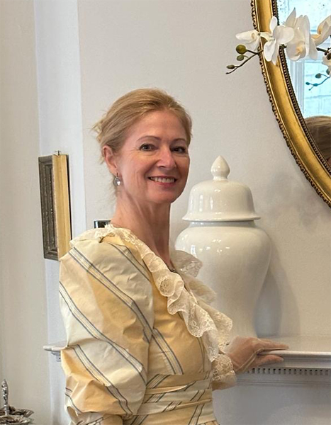 grete-brustbild-web-sm grete-brustbild-web-sm